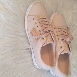 Guess Sneakers